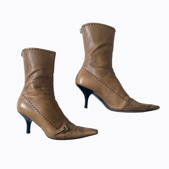 Vintage Prada Stivali Camel Leather Boot 7.5/38 Italian Kitten Heel Back Zip Y2K - Picture 1 of 14